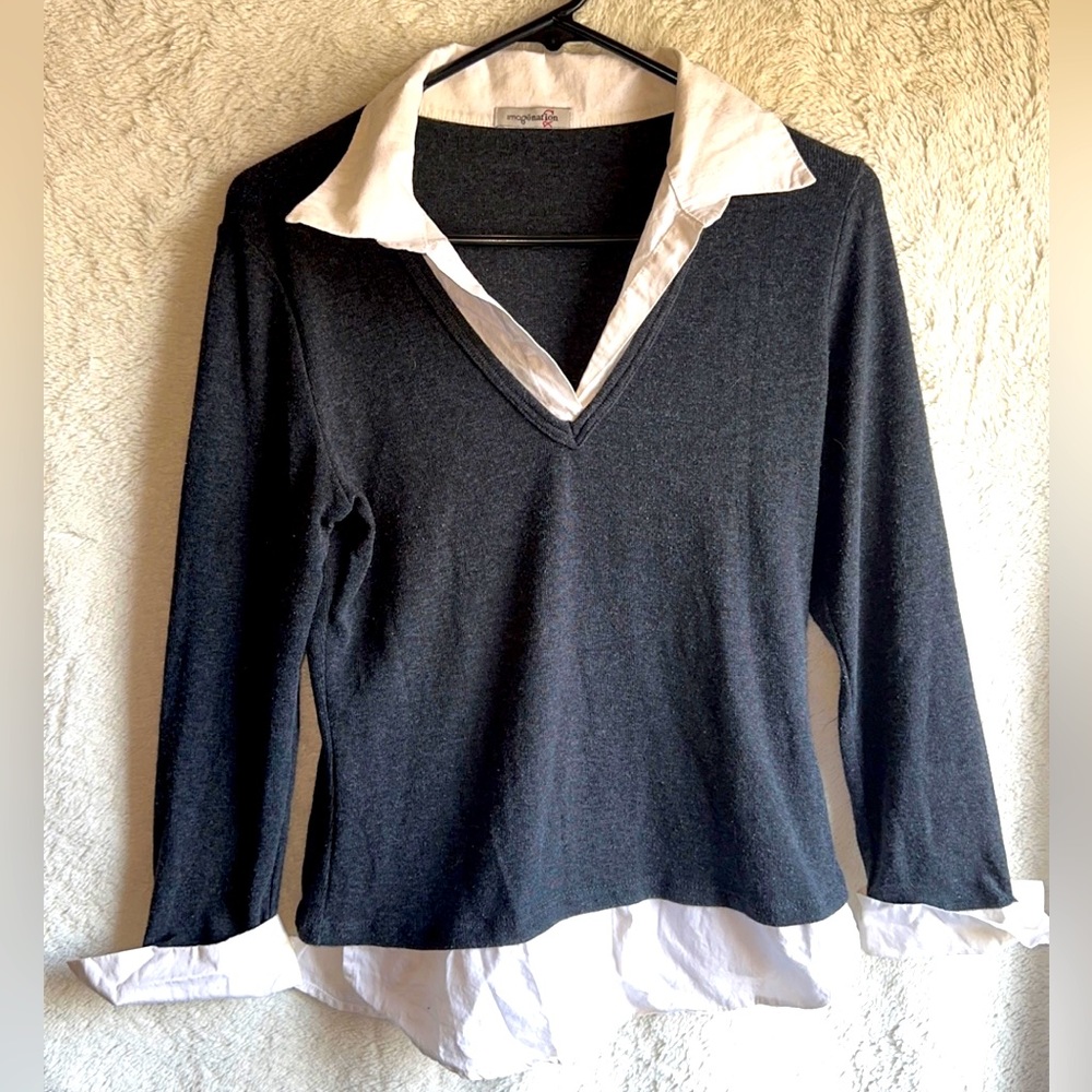 Professional business style top. Attached white blouse under gray thin sweater